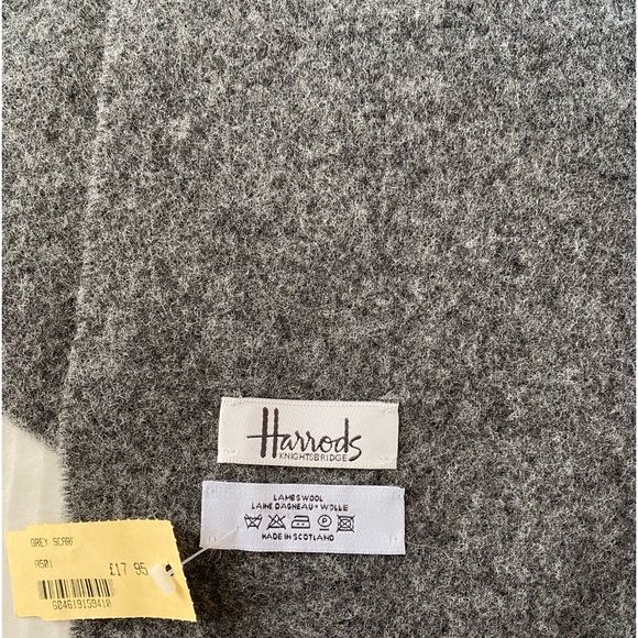 NWT VTG Harrods of London Lambswool Fringed Scarf Embroidered Logo Charcoal - Picture 9 of 10